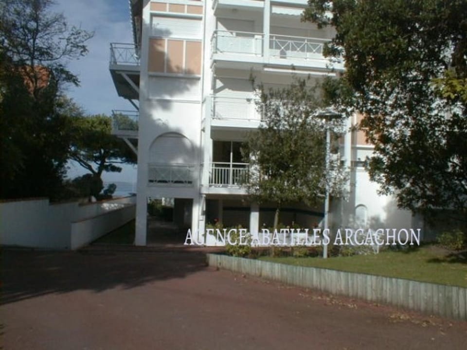 Jolie T2 à Arcachon - Parking, WiFi, Proche Plage - FR-1-374-3 Apartment in Arcachon