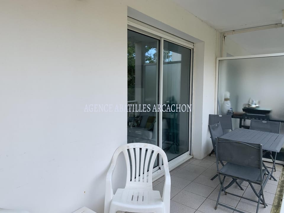Jolie T2 à Arcachon - Parking, WiFi, Proche Plage - FR-1-374-3 Apartment in Arcachon