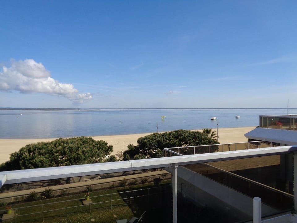 Appartement T2 au centre d'Arcachon avec balcon vue bassin et parking - FR-1-374-51 Apartment in Arcachon