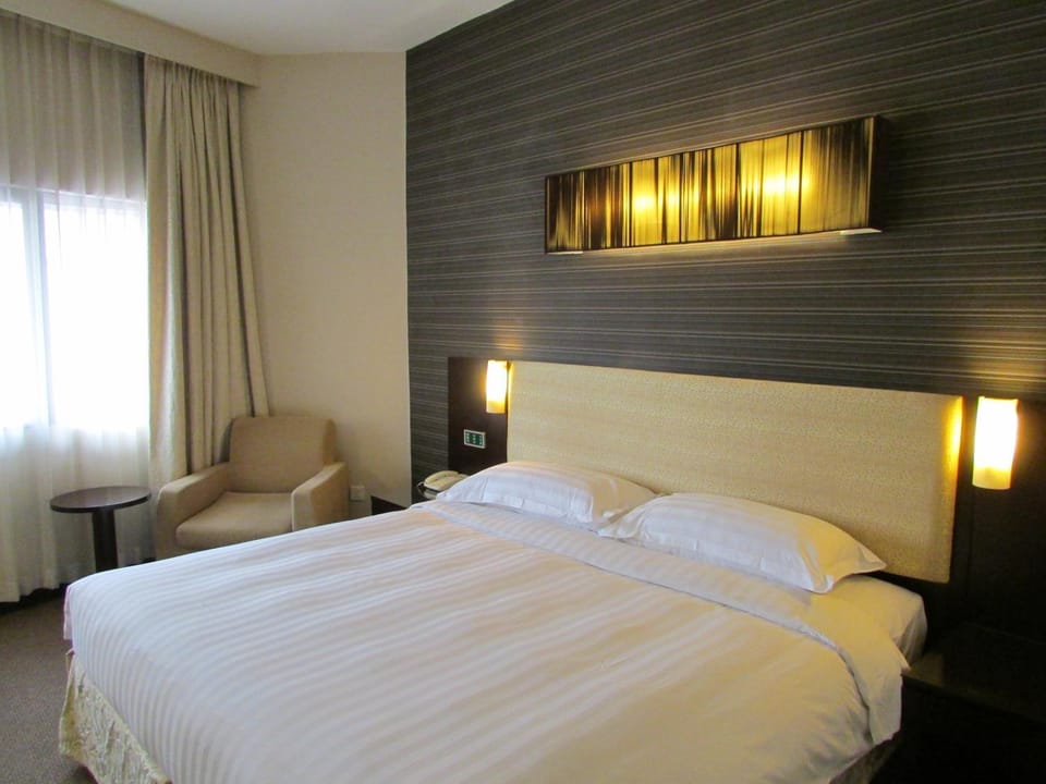 Day, Photo of the whole room, Photo of the whole room