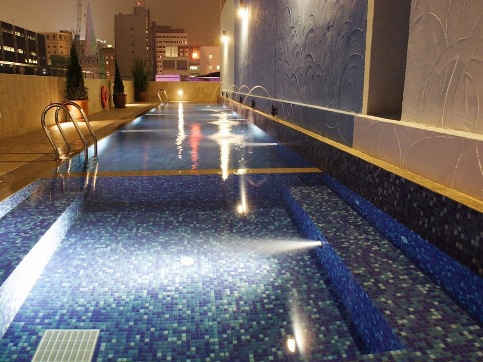 Swimming pool, Swimming pool