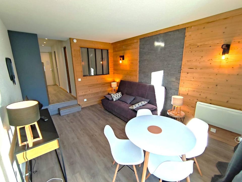 Appartement Rénové 2P avec Balcon Sud, Front de Neige, au Pied des Pistes - FR-1-292-64 Apartment in Isola