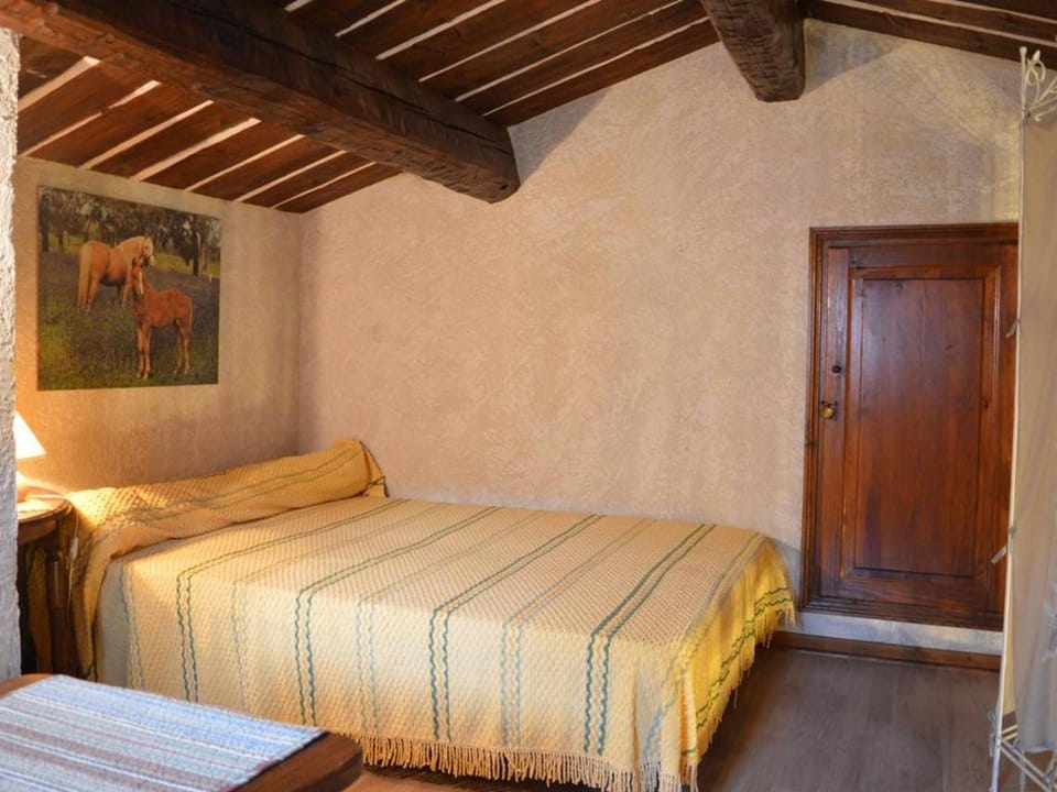 Maison cosy avec mezzanine, jardin et terrasse à 600m de la plage de Saint-Clair, 6 couchages - FR-1-251-46 House in Le Lavandou