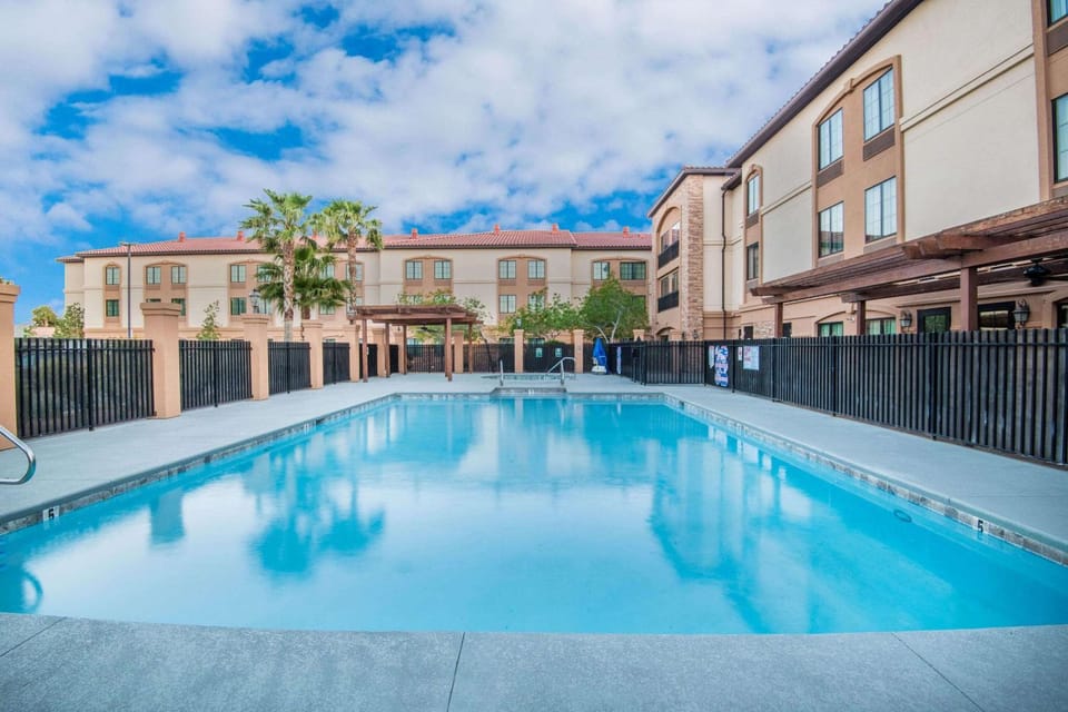 On site, Pool view, Swimming pool