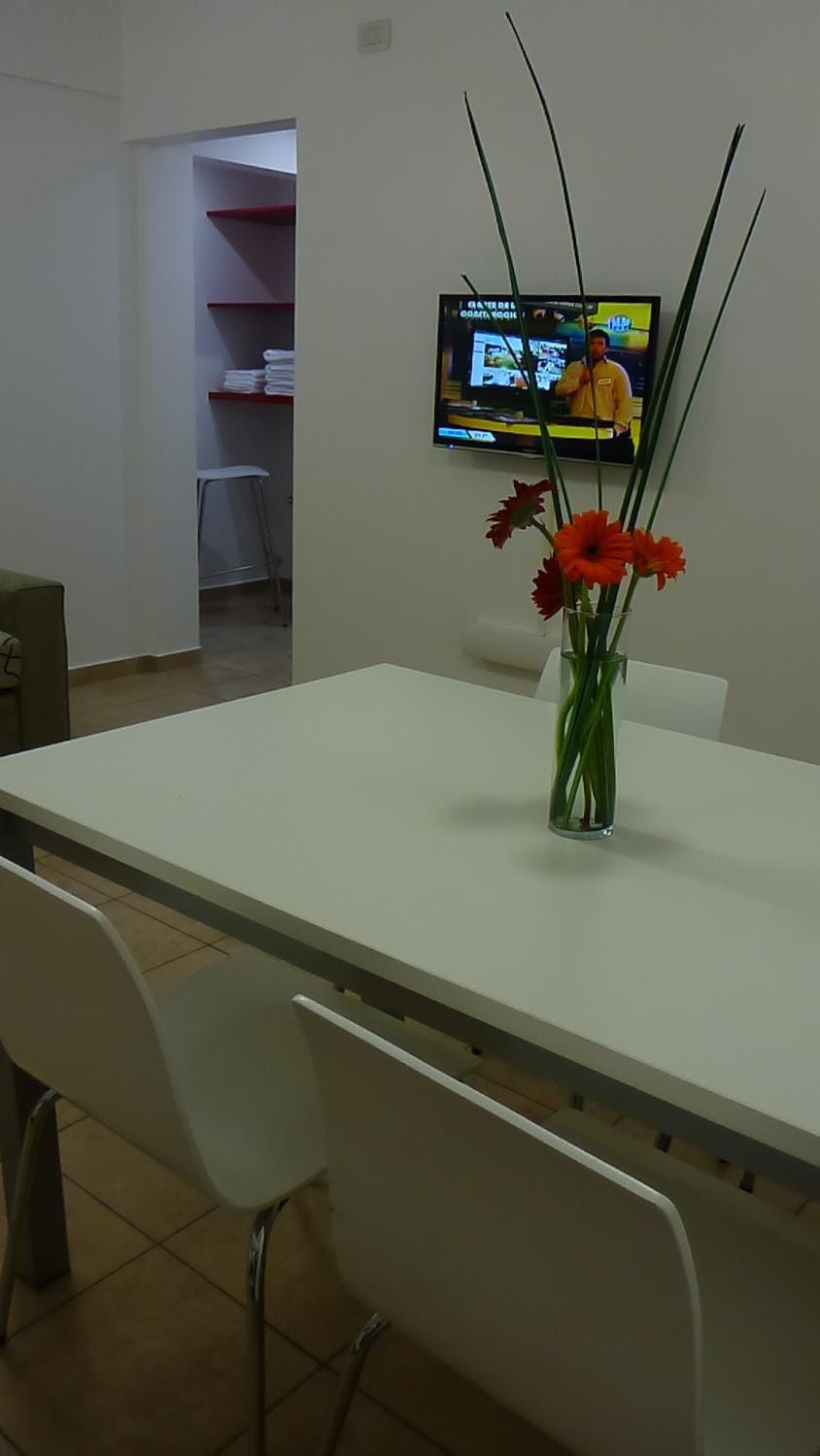 Depto calle 18 - soleado y con balcon Apartment in La Plata