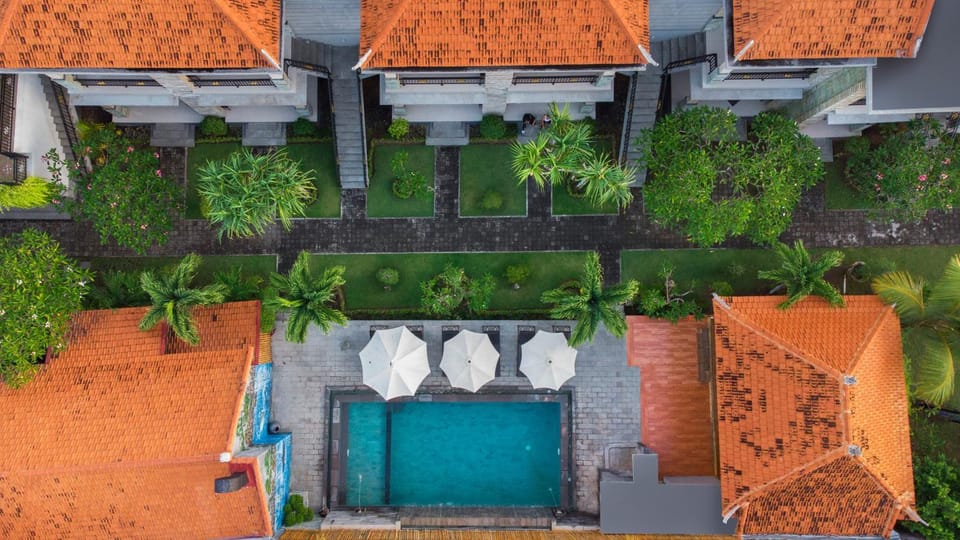 Property building, Pool view, Swimming pool