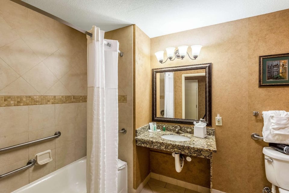 Bathroom, Photo of the whole room, On site