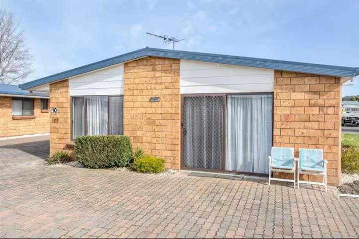 Kellraine Holiday Units Apartment in St Helens