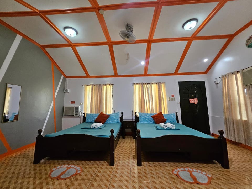 L & M Hearthstones Lodge Inn in Oslob