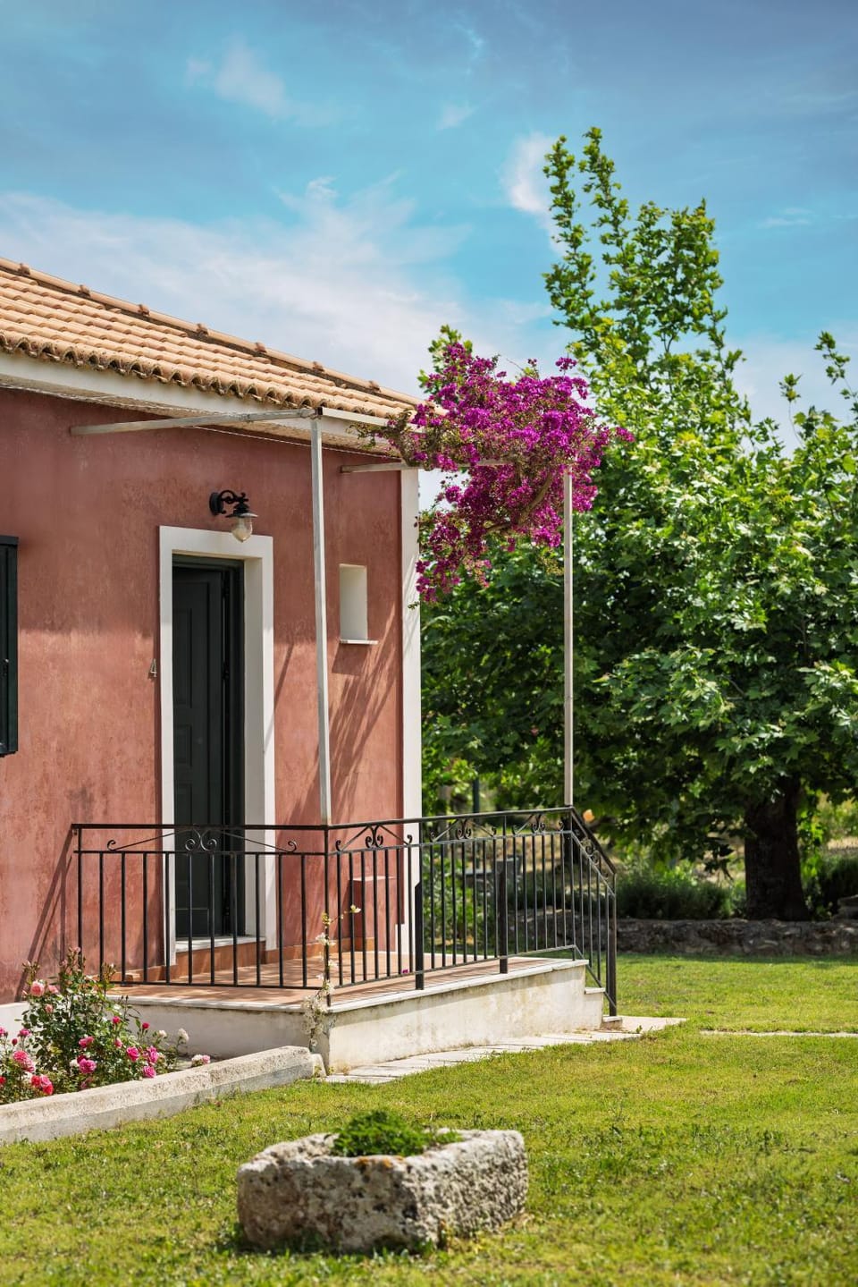 Property building, Day, Garden