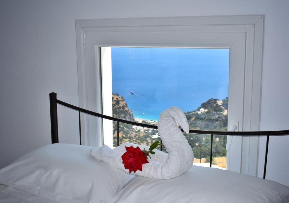 Bedroom, Garden view, Mountain view, Sea view