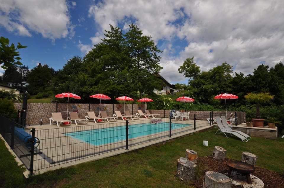 BBQ facilities, Garden, Garden, Pool view, Swimming pool, Swimming pool, Open Air Bath, sunbed