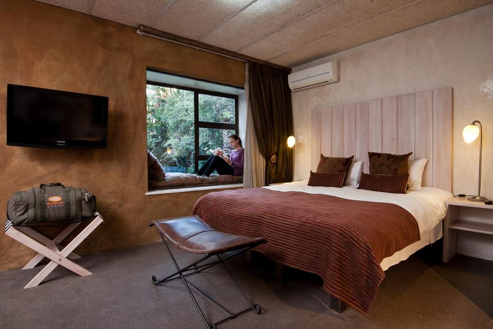 Bed, Photo of the whole room, Bedroom, air conditioner