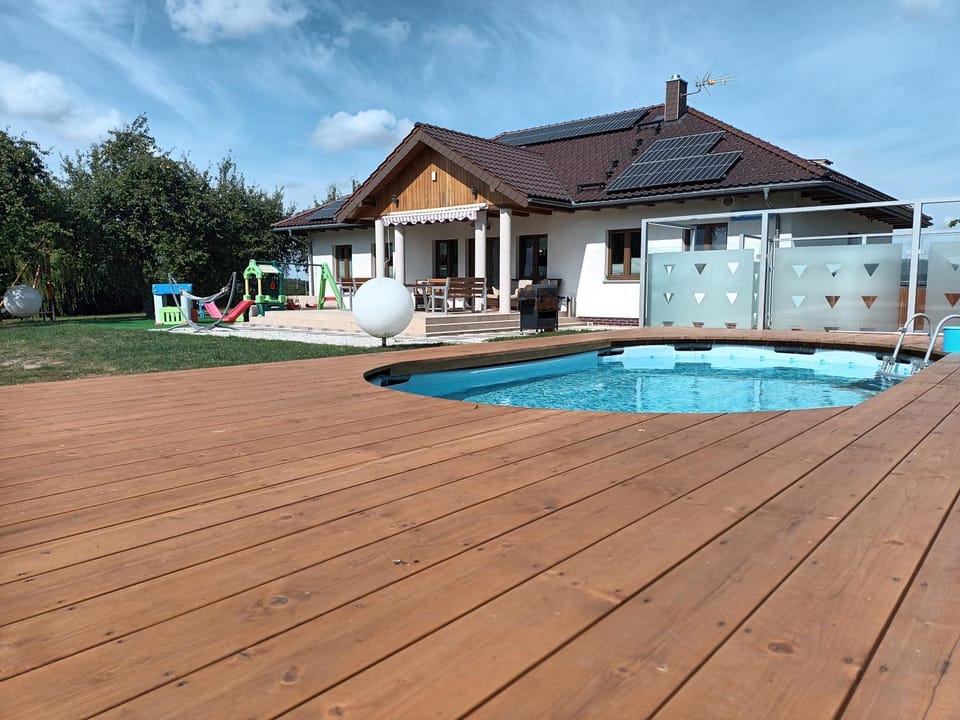 Property building, Swimming pool