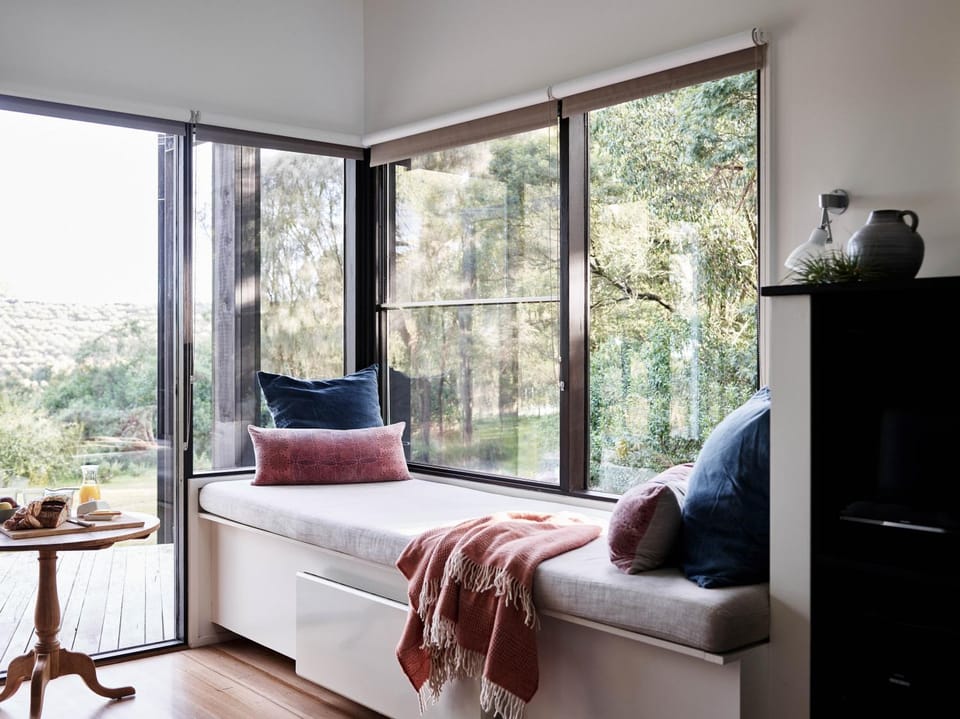 Seating area, Dining area, Garden view