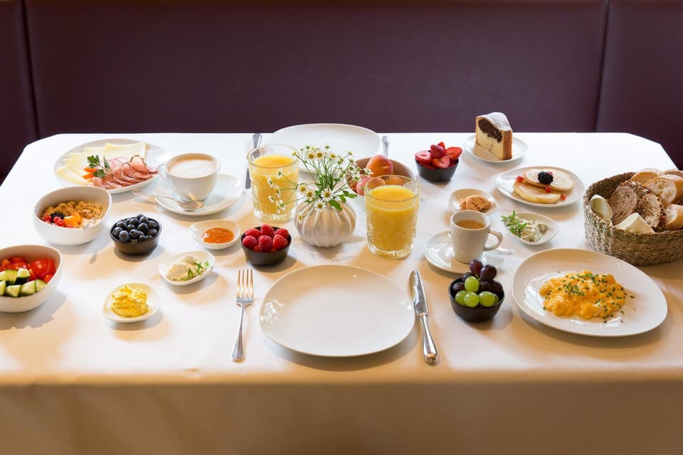 Restaurant/places to eat, Food and drinks, Food, Breakfast, Drinks