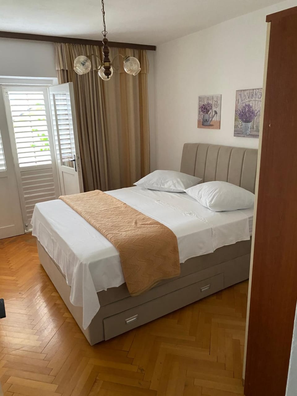 Ivo Prgomet Apartment in Makarska