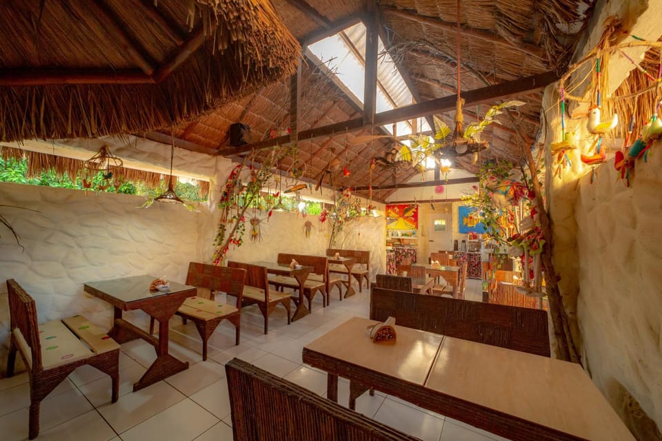 Restaurant/places to eat, Restaurant/places to eat