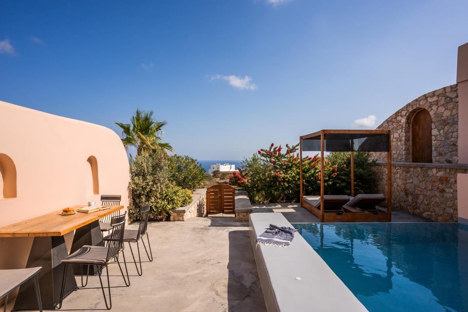Perla Nera Suites Apartment in Thera