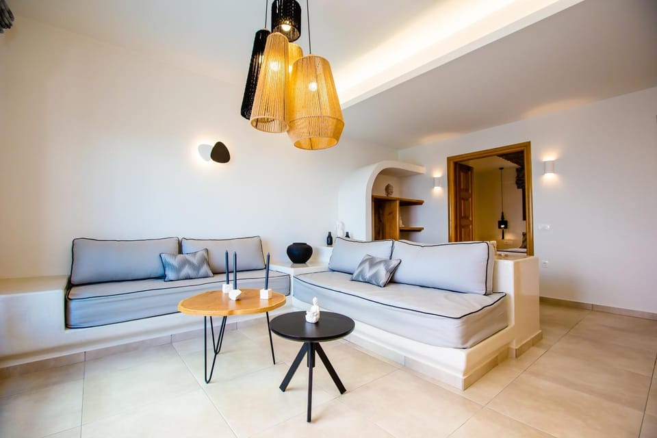 Perla Nera Suites Apartment hotel in Thera
