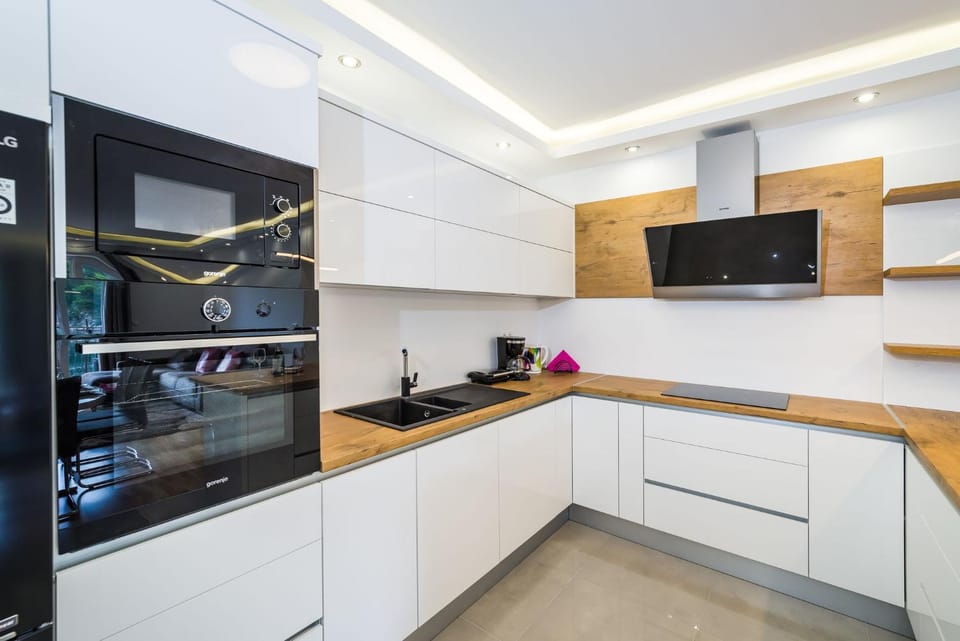 Kitchen or kitchenette, Seating area