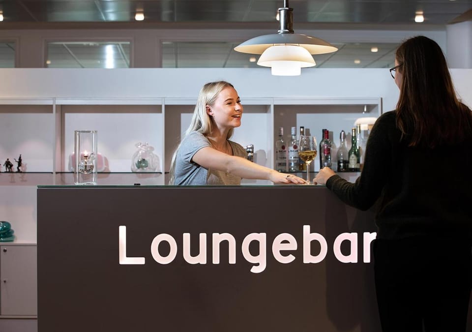 Lounge or bar