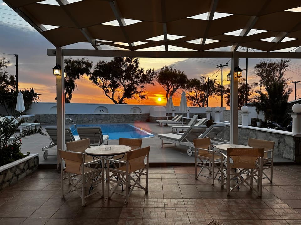 Swimming pool, Sunrise