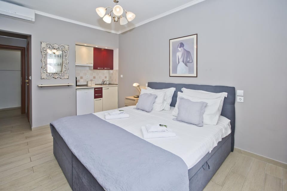 Kitchen or kitchenette, Photo of the whole room