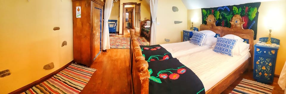 Bed, Photo of the whole room, Decorative detail