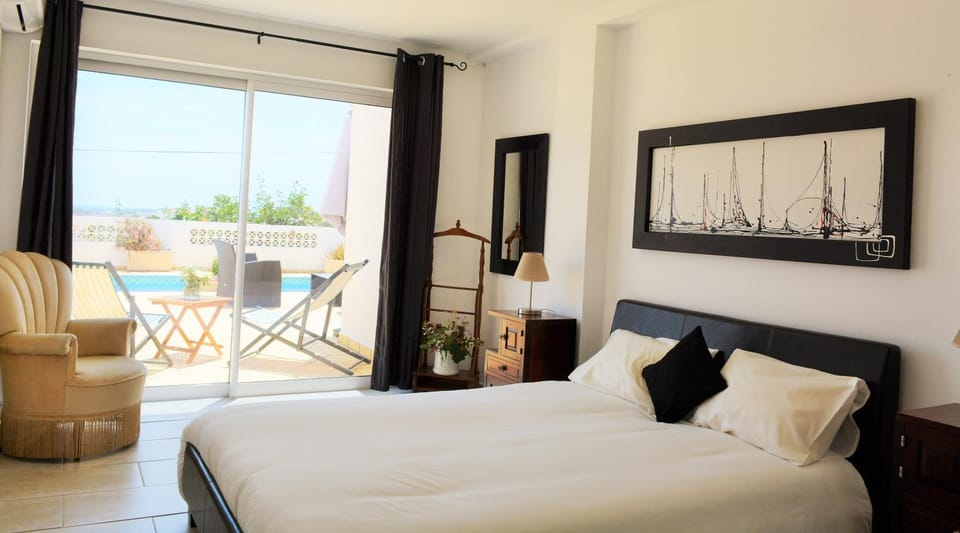 Bedroom, City view, Garden view, Pool view, Sea view