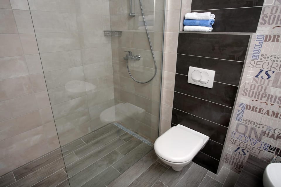 Shower, Bathroom