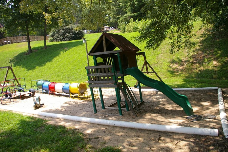 Green Mountain Park Campground/ 
RV Resort in Caldwell