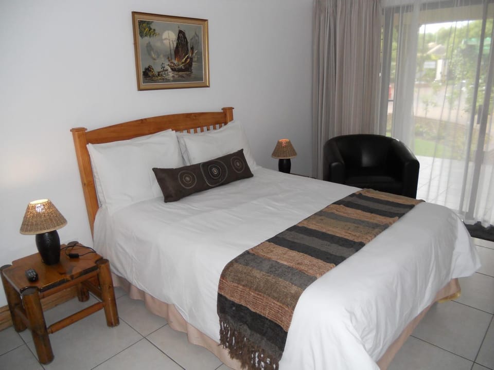 Homestead Lake Cottage Bed and Breakfast in Gauteng
