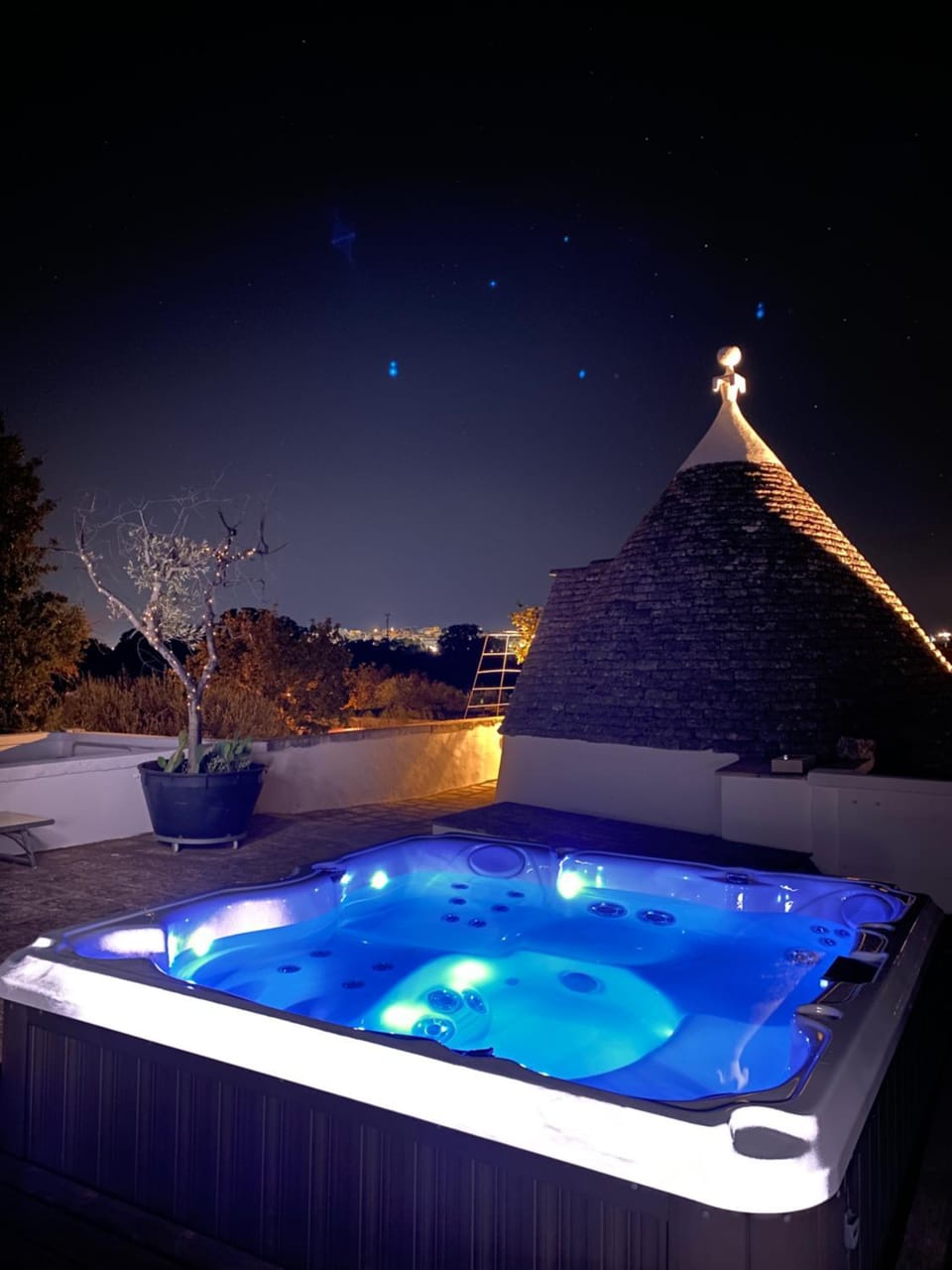 Night, Hot Tub