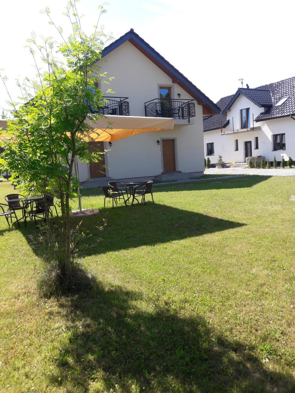 Property building, Garden, Balcony/Terrace