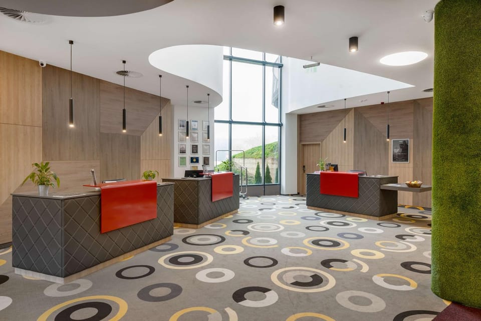 Lobby or reception, On site