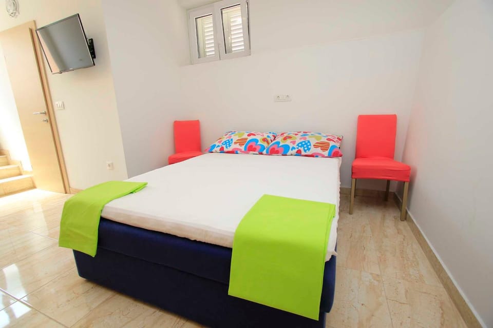 Pinky Apartment in Makarska