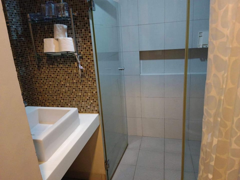 Pico Beach Front Condo Apartment in Nasugbu
