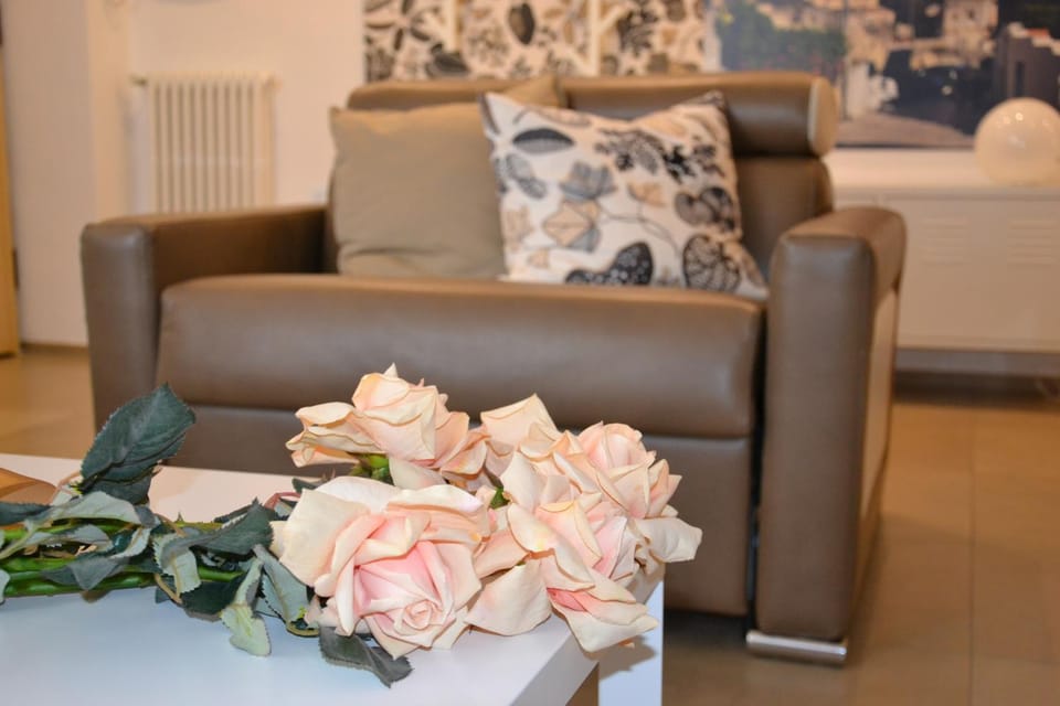 Living room, Decorative detail