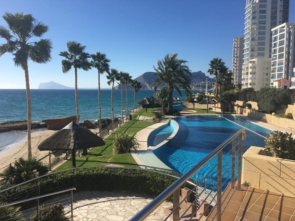 Pool view, Sea view, Street view