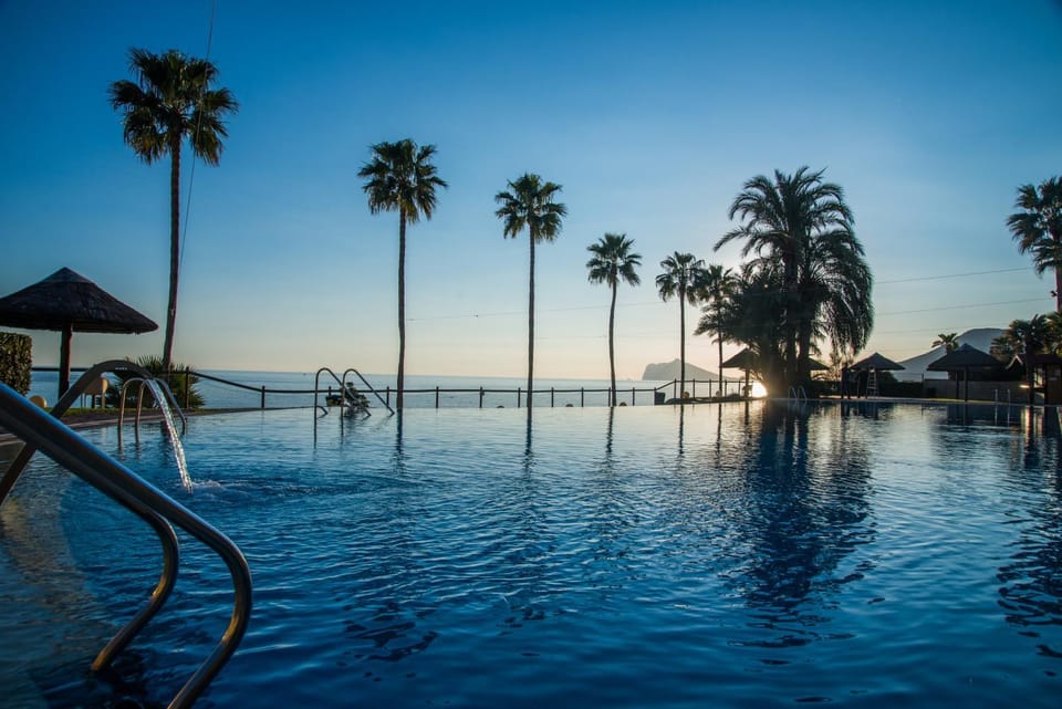 Pool view, Sea view, Swimming pool, Sunset, sunbed