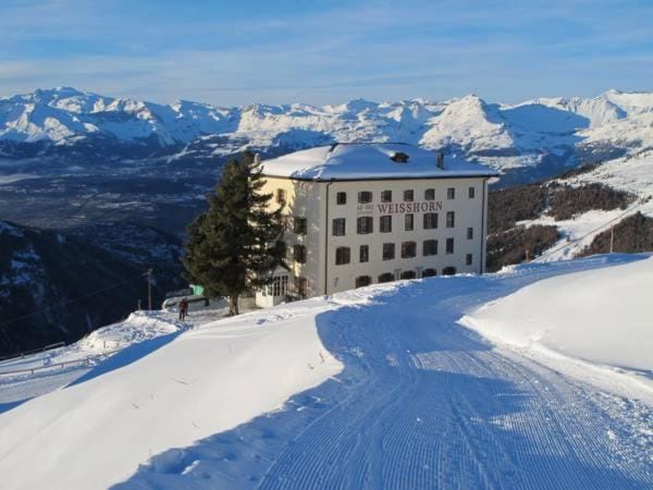 Hôtel Weisshorn sur St-Luc 2337m Hotel in Canton of Valais