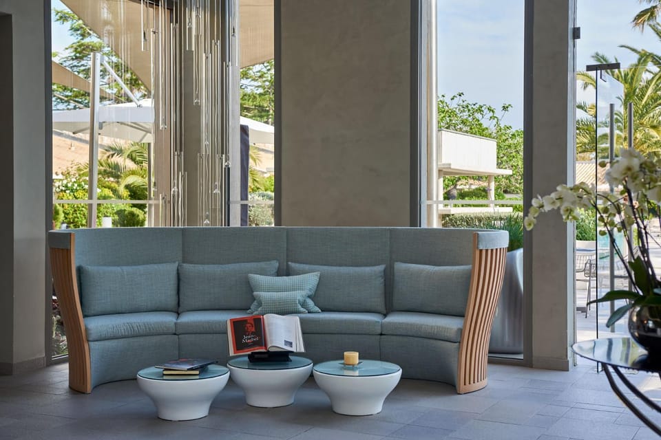 Property building, Lobby or reception