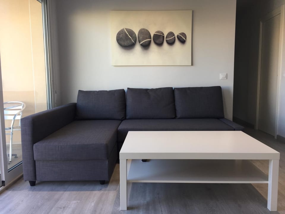 TV and multimedia, Living room, Dining area
