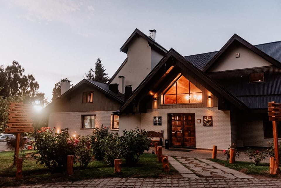 Property building, Restaurant/places to eat