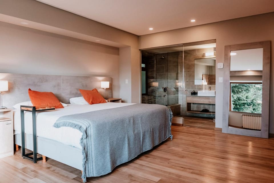 Bathroom, Photo of the whole room, Bedroom