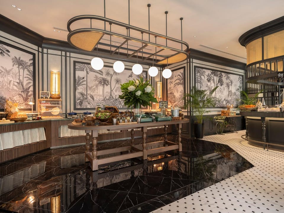 Restaurant/places to eat, Dining area, Food, Breakfast, Lunch, Dinner