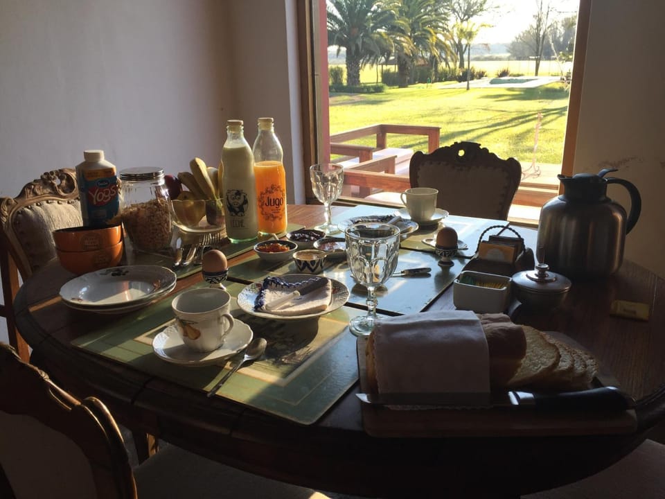 Breakfast, Continental breakfast