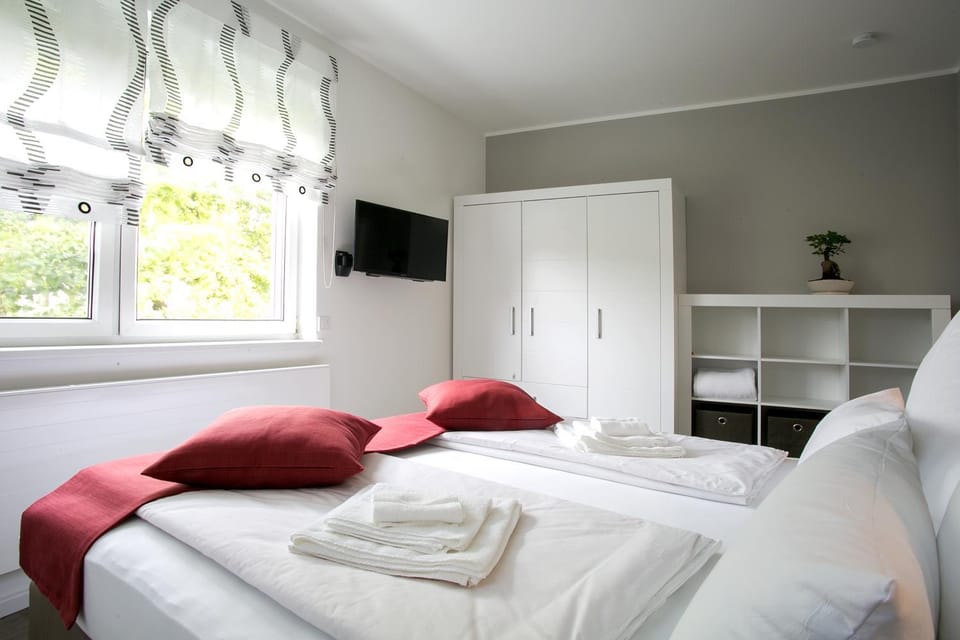 Bed, Decorative detail, Bedroom