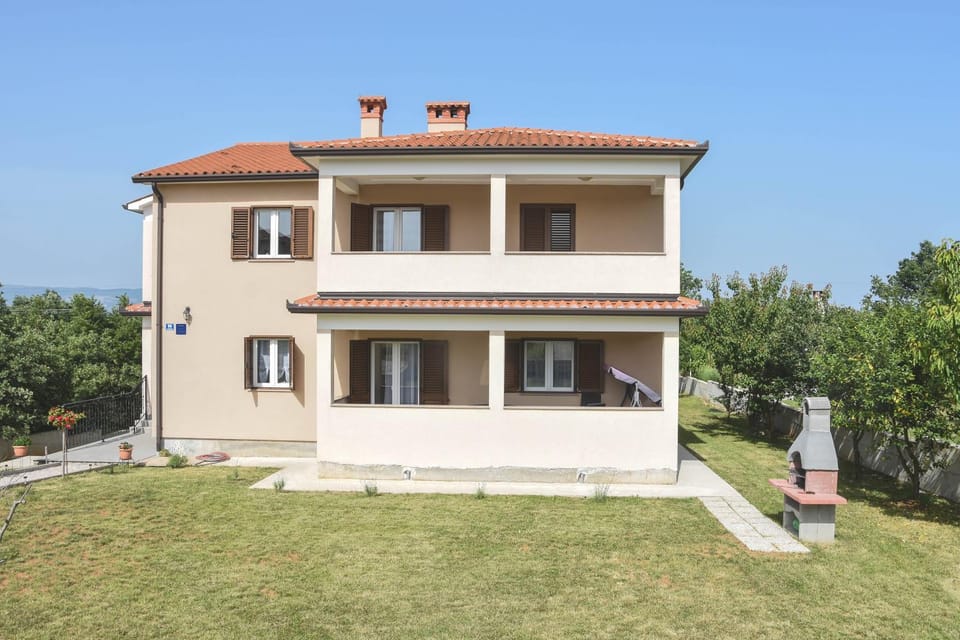 Apartment Damir for 8 Labin-Rabac Apartment in Istria County